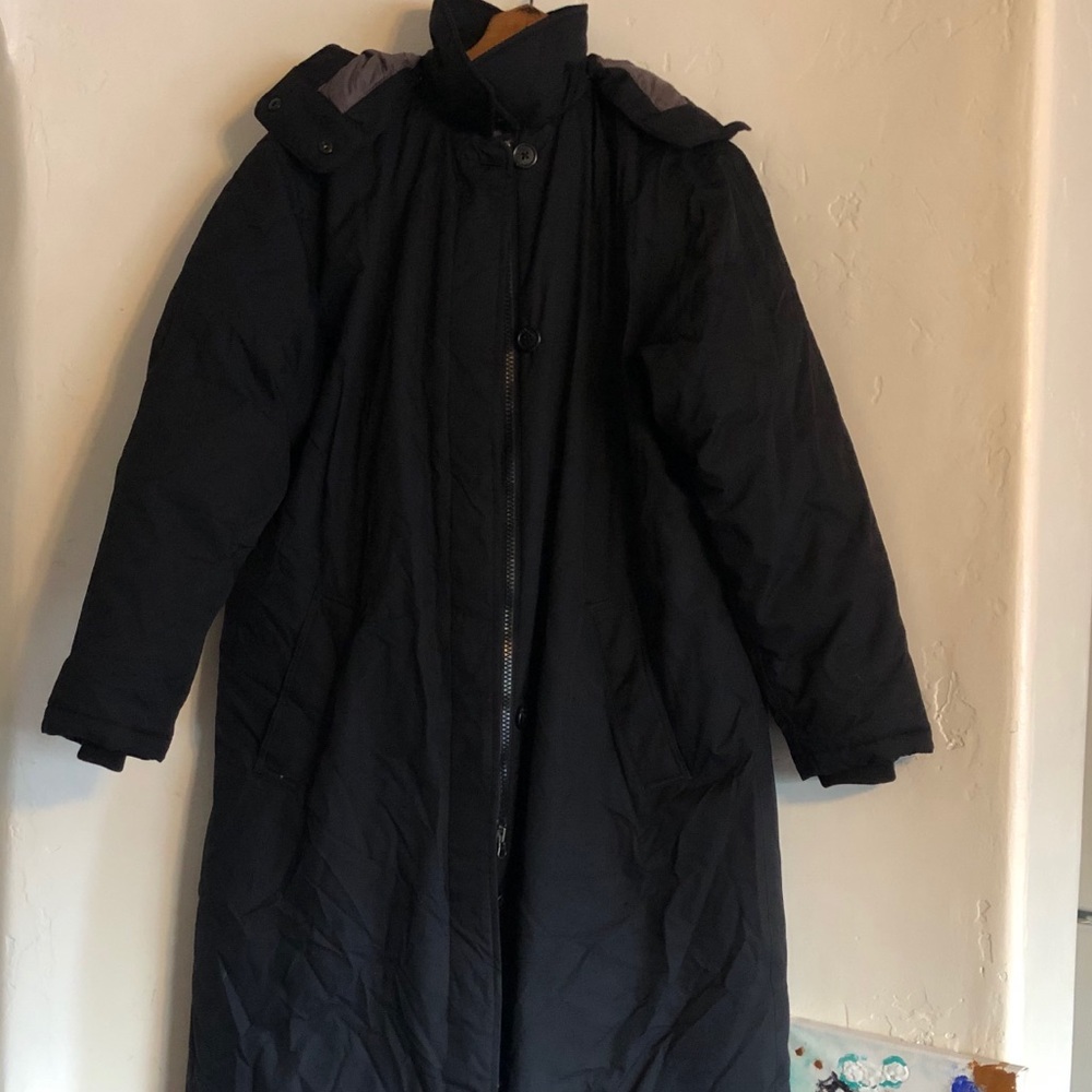 Men’s Lands End Down Parka Black many pockets!